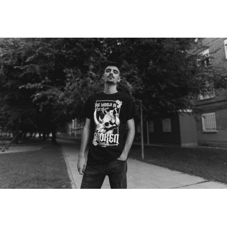 Camiseta THE WORLD IS BROKEN - FREELIFE