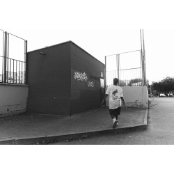 Camiseta Our leaders wont save us - FREELIFE