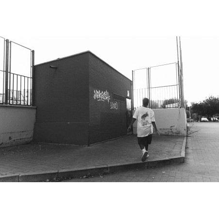 Camiseta Our leaders wont save us - FREELIFE