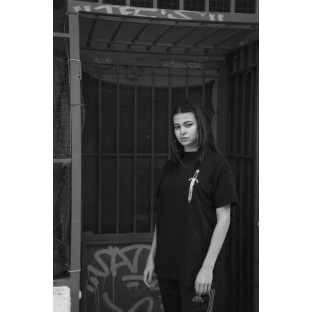 Camiseta Our leaders won´t save us Negra  - FREELIFE