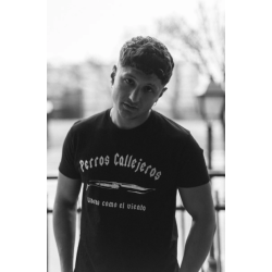 Camiseta perros callejeros