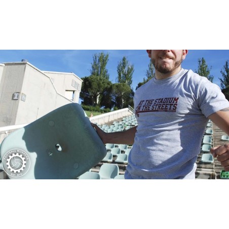 Camiseta At the Stadium - FOOTBALL WORKERS