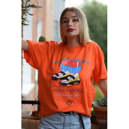 Camiseta Always looking for The new model  - TGTE