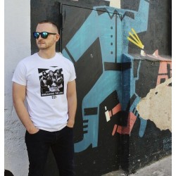 Camiseta The Drug is Football - INFAMOUS DIVISION