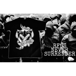 Camiseta Never Surrender Black - REFUGEES CLOTHING